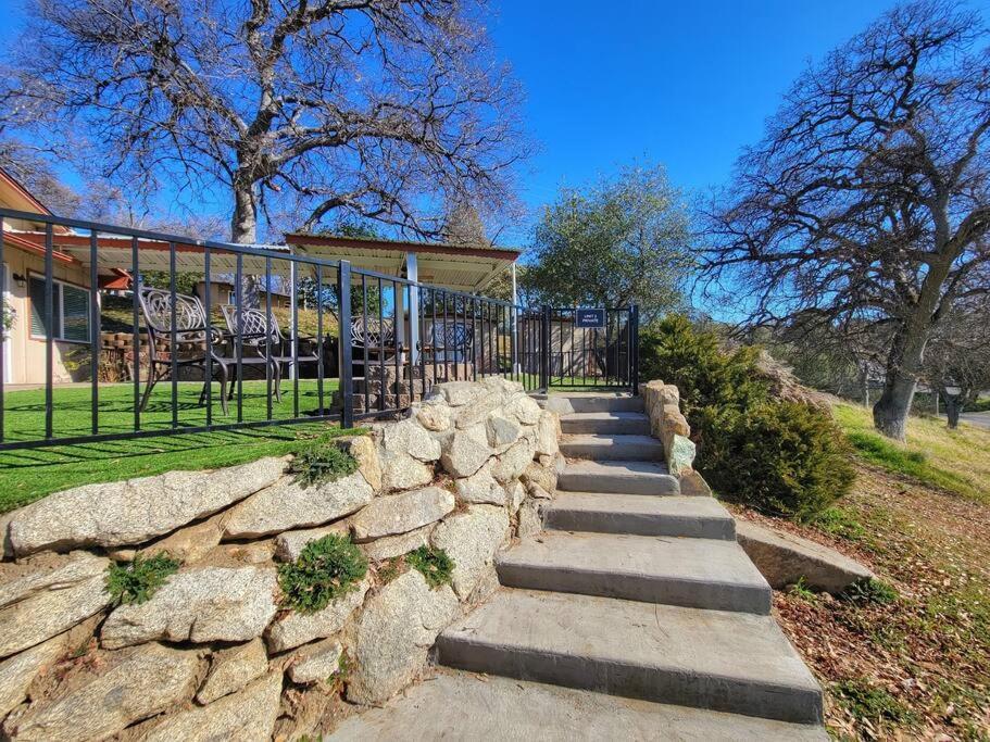 Rustic Yosemite Cottage-king Suite-mountain Views * Oakhurst