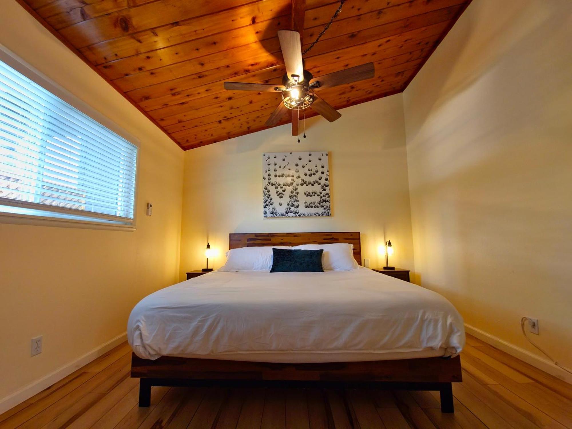 Rustic Yosemite Cottage-king Suite-mountain Views